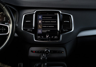 Подержанный автомобиль Volvo XC90 2016 года (12 фото)