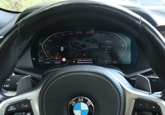 Подержанный автомобиль BMW X6 2021 года (11 фото)