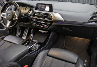 Подержанный автомобиль BMW X4 2021 года (11 фото)