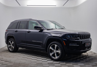 Подержанный автомобиль Jeep Grand Cherokee 2023 года (7 фото)