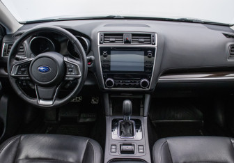 Подержанный автомобиль Subaru Outback Wagon 2018 года (13 фото)