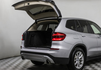 Подержанный автомобиль BMW X3 2018 года (16 фото)