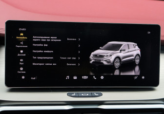 Подержанный автомобиль Geely Coolray 2023 года (19 фото)