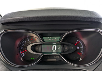 Подержанный автомобиль Renault Kaptur 2017 года (15 фото)