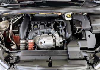 Подержанный автомобиль DS 4 2016 года (9 фото)