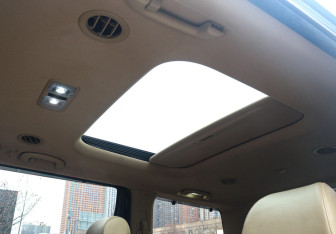 Подержанный автомобиль Kia Carnival 2018 года (13 фото)