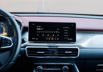 Подержанный автомобиль Geely Coolray 2023 года (23 фото)