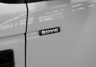 Подержанный автомобиль Land Rover Discovery 2014 года (24 фото)