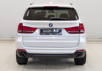 Подержанный автомобиль BMW X5 2018 года (6 фото)