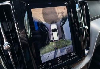 Подержанный автомобиль Volvo XC60 2018 года (21 фото)