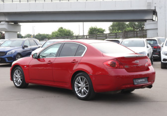 Подержанный автомобиль Infiniti G Sedan 2010 года (7 фото)