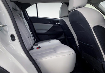 Подержанный автомобиль Mitsubishi Eclipse Cross 2022 года (11 фото)