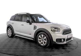 Подержанный автомобиль MINI Countryman 2018 года (3 фото)