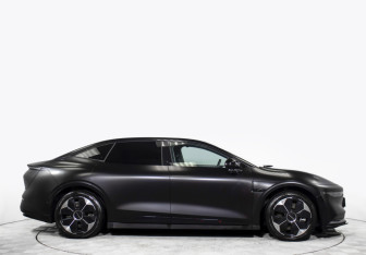 Подержанный автомобиль Zeekr 001 2024 года (4 фото)