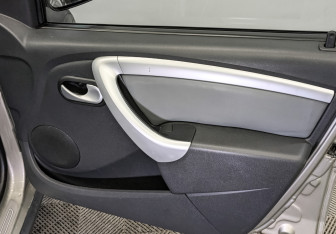 Подержанный автомобиль LADA (ВАЗ) Largus Wagon 2019 года (24 фото)