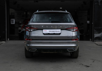 Подержанный автомобиль Skoda Kodiaq 2022 года (5 фото)