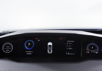 Подержанный автомобиль Changan UNI-V 2023 года (15 фото)