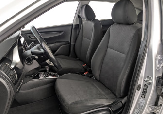 Подержанный автомобиль Kia Rio Hatchback 2021 года (18 фото)