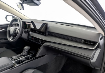 Новый Toyota Camry Sedan 2025 (9 фото)