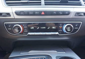 Подержанный автомобиль Audi Q7 2019 года (16 фото)