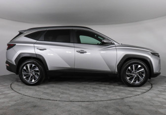 Подержанный автомобиль Hyundai Tucson 2022 года (4 фото)