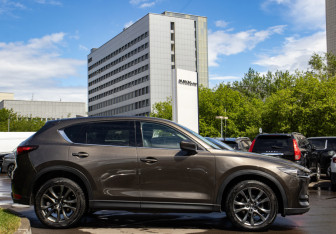Подержанный автомобиль Mazda CX-5 2019 года (3 фото)
