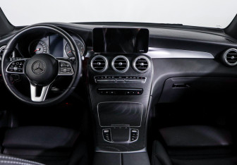 Подержанный автомобиль Mercedes-Benz GLC Coupe 2021 года (12 фото)