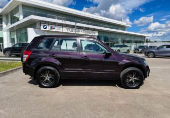 Подержанный автомобиль Suzuki Grand Vitara 2008 года (4 фото)