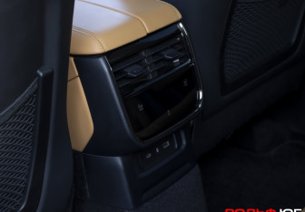 Подержанный автомобиль Lynk&Co 09 2022 года (20 фото)