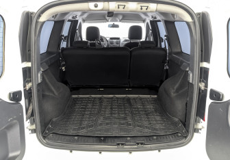 Подержанный автомобиль LADA (ВАЗ) Largus Wagon 2024 года (10 фото)