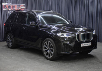 Подержанный автомобиль BMW X7 2019 года (3 фото)