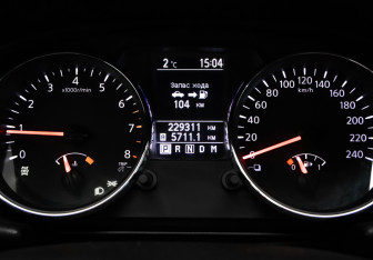 Подержанный автомобиль Nissan Qashqai 2010 года (11 фото)