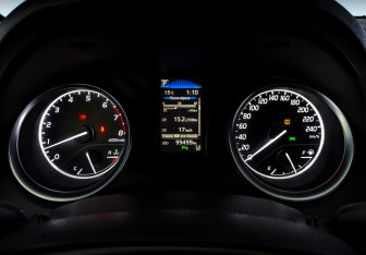 Подержанный автомобиль Toyota Camry Sedan 2020 года (13 фото)