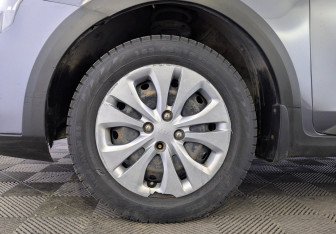 Подержанный автомобиль Kia Rio Hatchback 2021 года (11 фото)