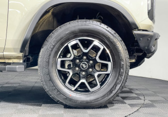 Подержанный автомобиль Ford Bronco 2024 года (22 фото)