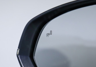 Подержанный автомобиль Москвич 3 2023 года (19 фото)