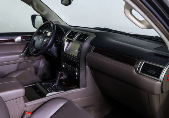 Подержанный автомобиль Lexus GX 2014 года (10 фото)
