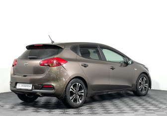 Подержанный автомобиль Kia Ceed Hatchback 2012 года (5 фото)