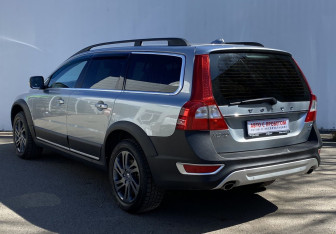 Подержанный автомобиль Volvo XC70 2012 года (7 фото)