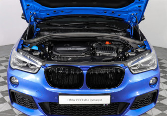 Подержанный автомобиль BMW X1 2019 года (10 фото)