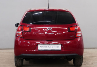 Подержанный автомобиль Citroen C3 Hatchback 2010 года (7 фото)