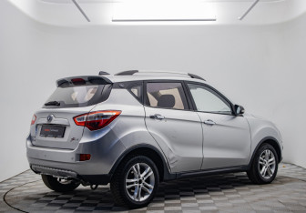 Подержанный автомобиль Changan CS35 2018 года (5 фото)