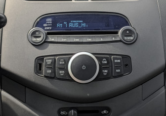 Подержанный автомобиль Chevrolet Spark 2012 года (15 фото)