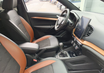 Подержанный автомобиль LADA (ВАЗ) Vesta Sedan 2019 года (12 фото)