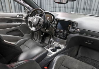 Подержанный автомобиль Jeep Grand Cherokee 2018 года (11 фото)