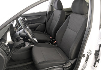 Подержанный автомобиль Kia Rio Sedan 2021 года (20 фото)
