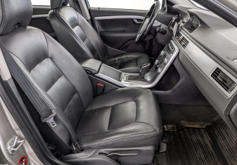 Подержанный автомобиль Volvo XC70 2014 года (24 фото)