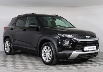 Подержанный автомобиль Chevrolet TrailBlazer 2021 года (3 фото)