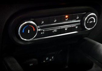 Подержанный автомобиль Chery Tiggo 4 2022 года (16 фото)