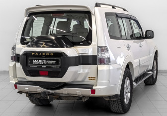 Подержанный автомобиль Mitsubishi Pajero 2019 года (5 фото)